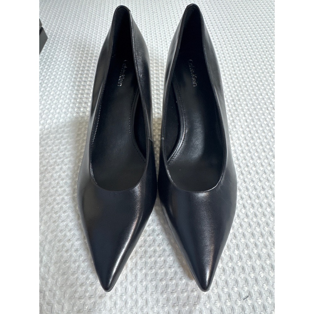 Calvin Klein Pumps Women 8.5M Pointed Toe Kitten Heel Black Leather EUC